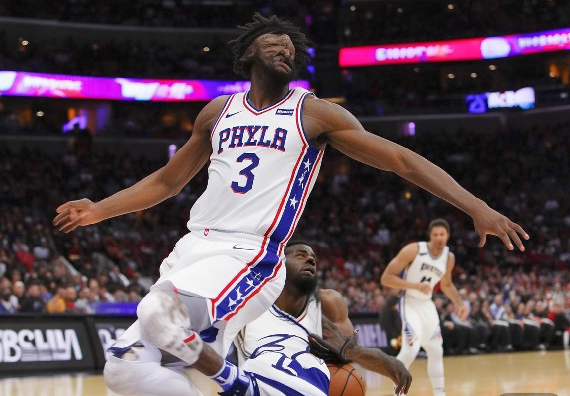 运动战报：76人主场告捷，马克西全面爆发，德拉蒙德伤退篮网内线失守